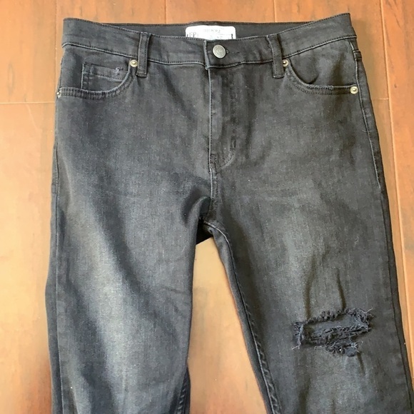 Free people distressed raw hem skinny jeans - Picture 2 of 11